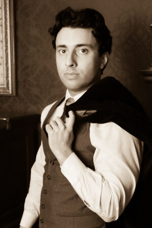 actor photo of J.R. Gretzer