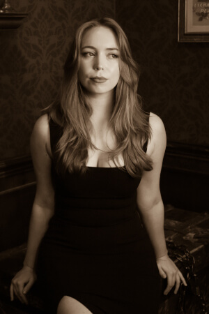 actor photo of Emily Smith